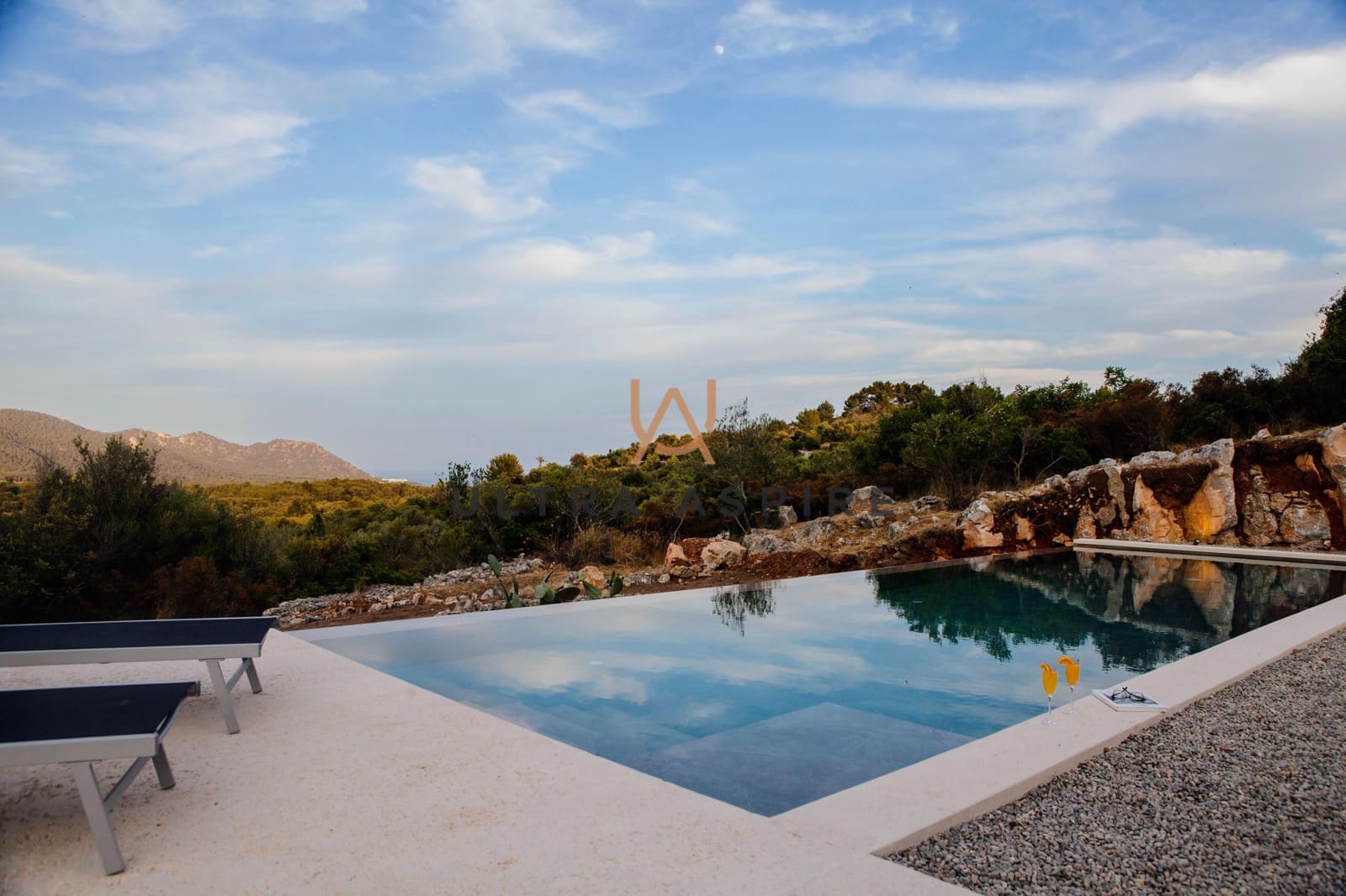 5 bedroom Villa for sale in Arta with pool garage - € 3,200,000 (Ref: 9714288)