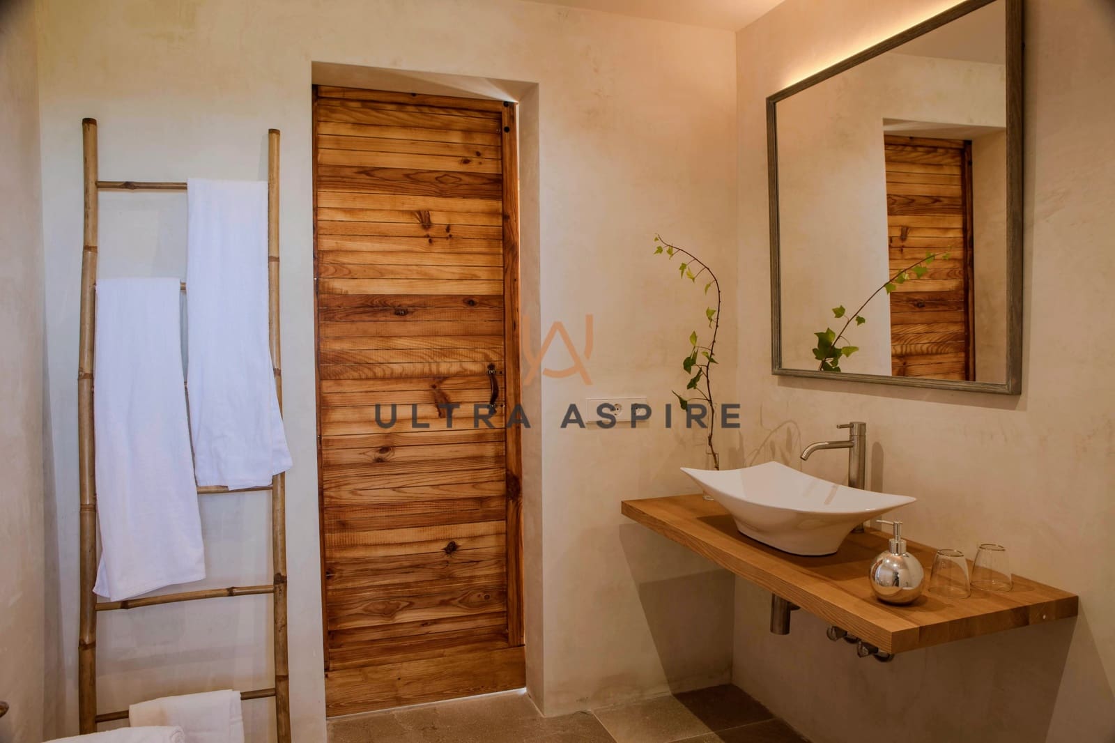 5 bedroom Villa for sale in Arta with pool garage - € 3,200,000 (Ref: 9714288)