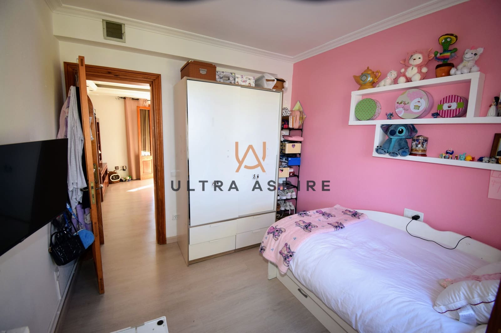 6 bedroom Villa for sale in Ca'n Picafort with garage - € 680,000 (Ref: 9733817)