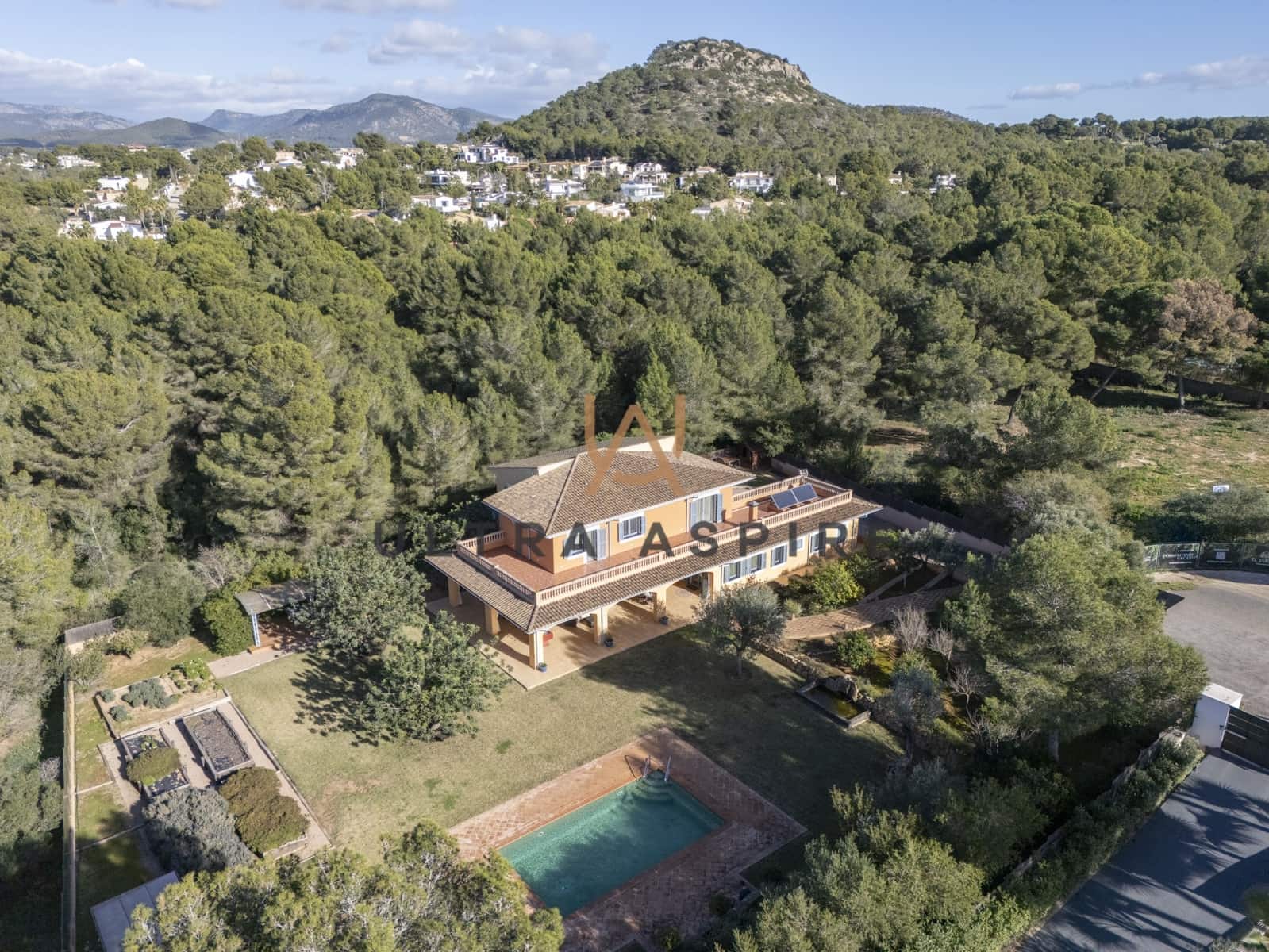 4 soverom Finca/Herregård til salgs i Calvia med svømmebasseng garasje - € 3 600 000 (Ref: 9769899)