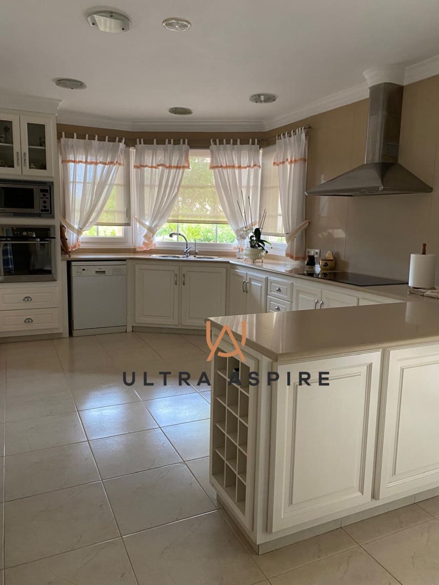 6 Zimmer Villa zu verkaufen in Mahon / Mao mit Pool Garage - 2.500.000 € (Ref: 9800076)