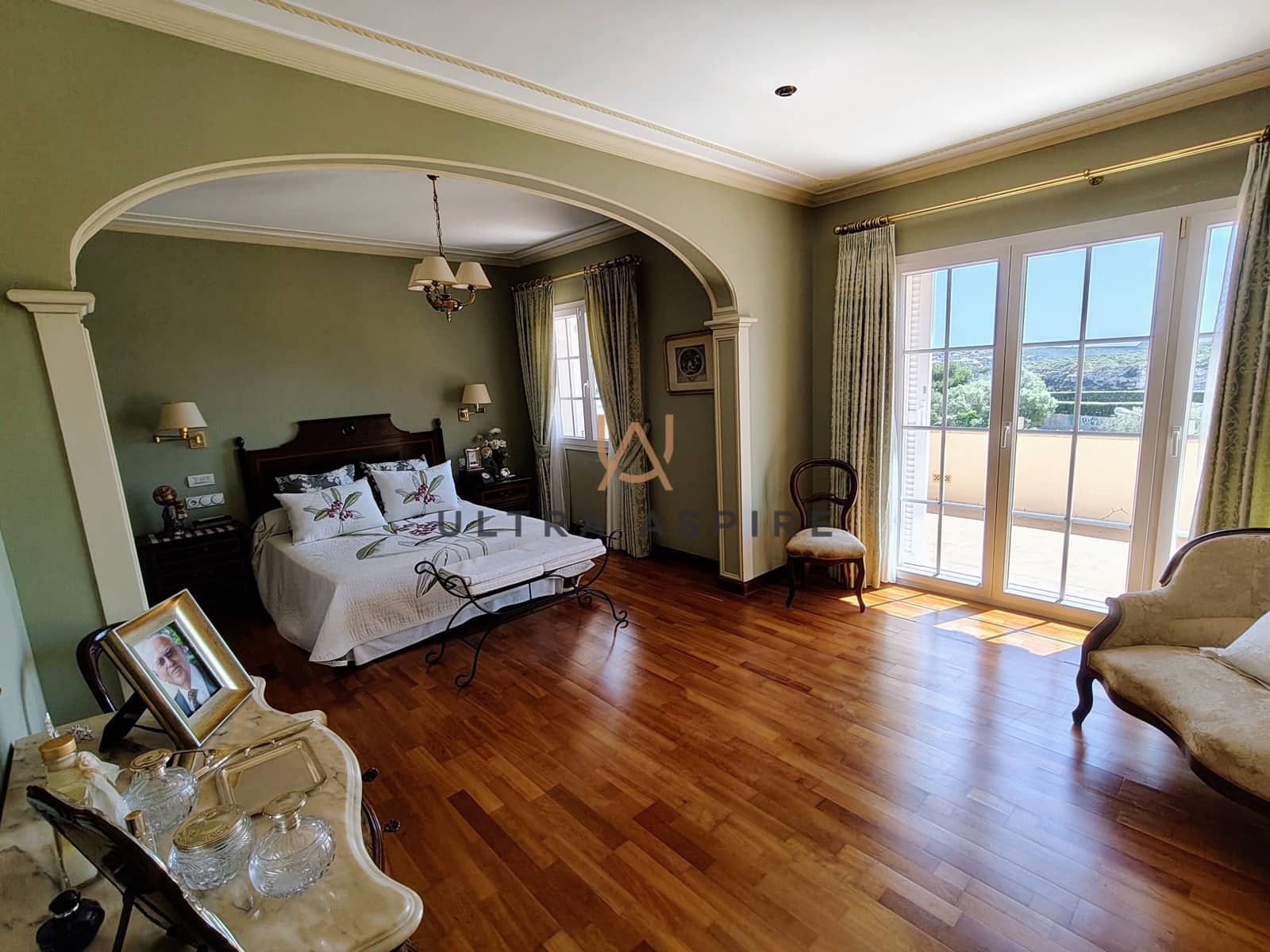 6 slaapkamer Villa te koop in Mahon / Mao met zwembad garage - € 2.600.000 (Ref: 9973882)