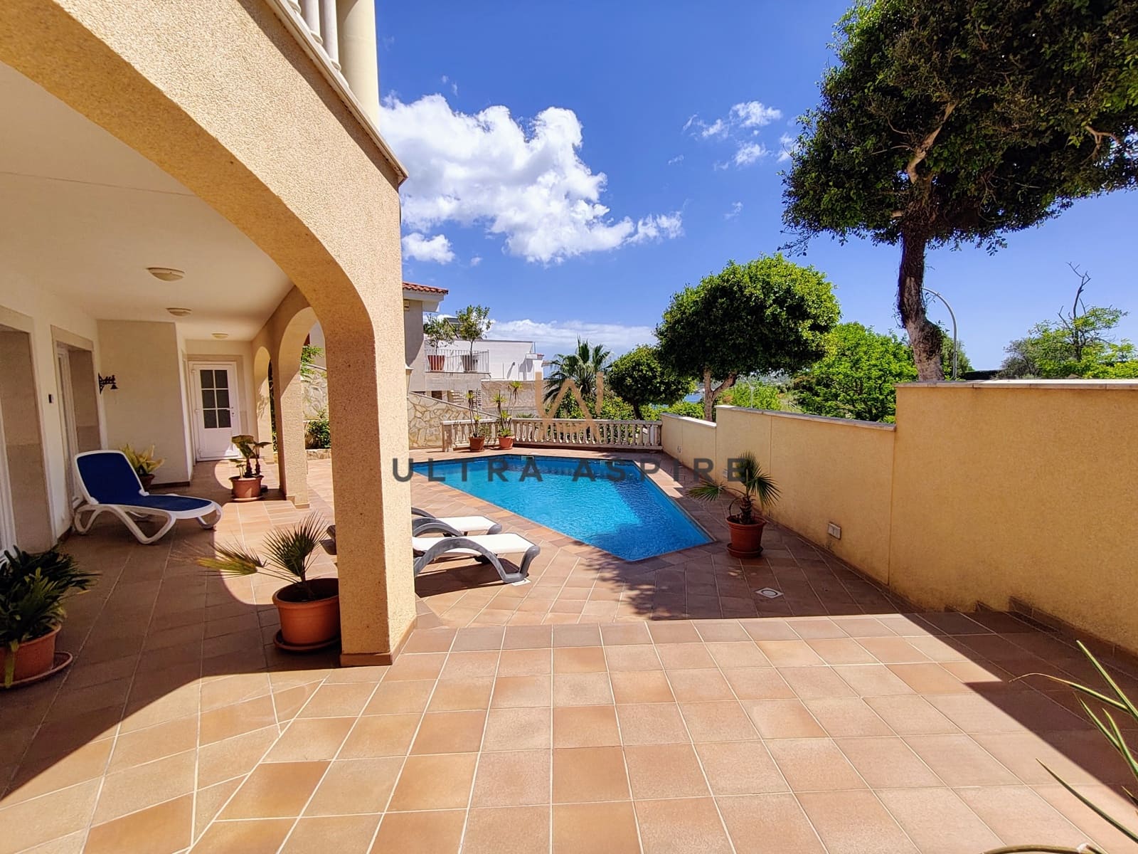 6 slaapkamer Villa te koop in Mahon / Mao met zwembad garage - € 2.600.000 (Ref: 9973882)