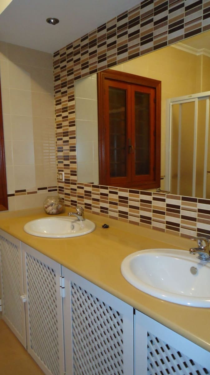 5 slaapkamer Villa te koop in Puerto de Mazarron met zwembad - € 825.000 (Ref: 7455636)