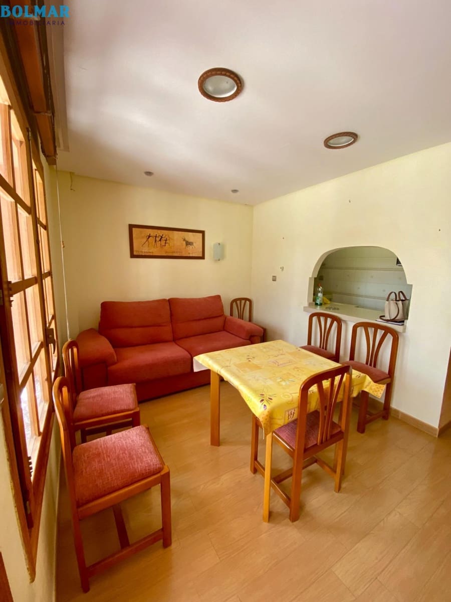 2 soveværelse Lejlighed til salg i Alamillo med swimmingpool - € 140.000 (Ref: 9310868)