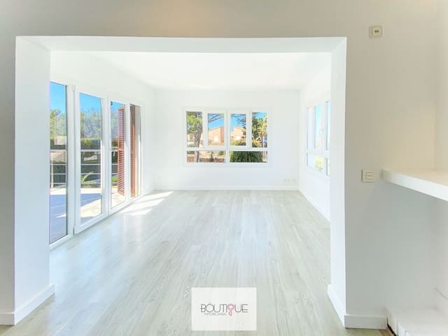 3 soverom Villa til salgs i Badia Blava, Llucmajor med svømmebasseng garasje - € 1 270 000 (Ref: 8558668)