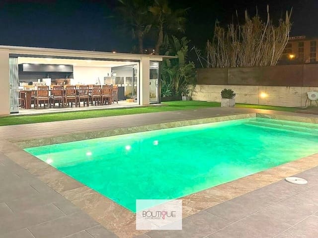 4 camera da letto Villa in vendita in Playa de Palma, Palma de Mallorca con piscina garage - 2.700.000 € (Rif: 8558721)