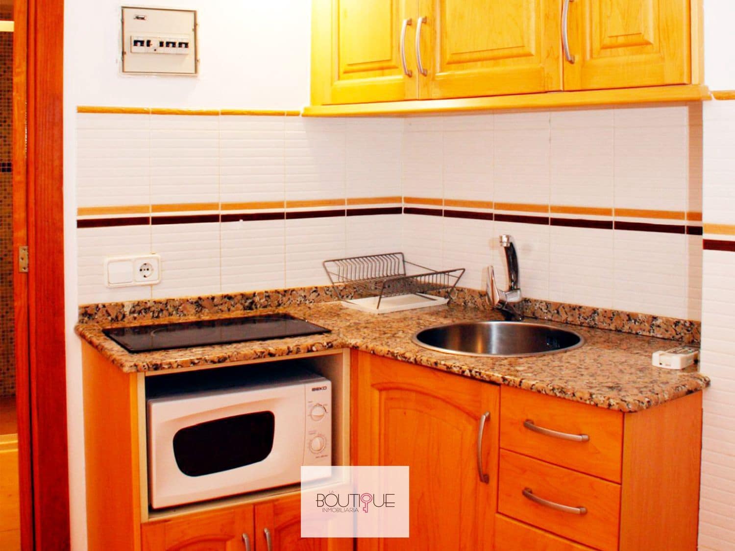 Lejlighed til salg i Playa de Palma med garage - € 100.000 (Ref: 9095935)