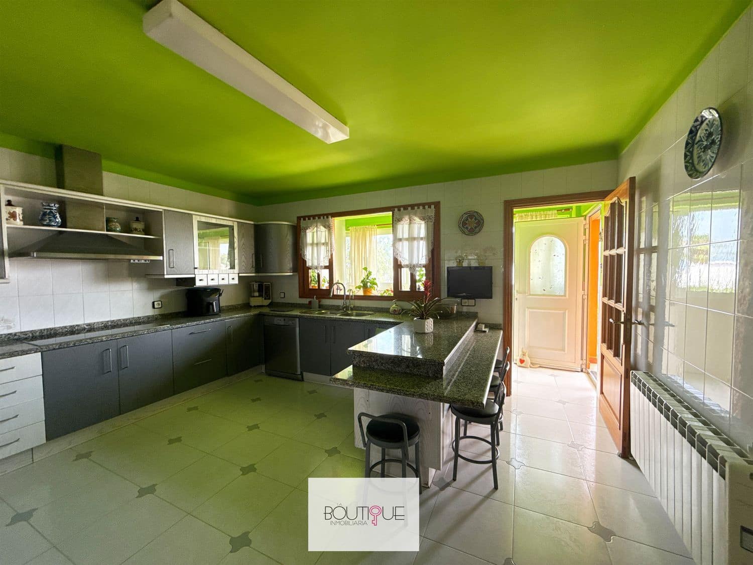 5 soverom Villa til salgs i Llucmajor med svømmebasseng garasje - € 950 000 (Ref: 9108361)