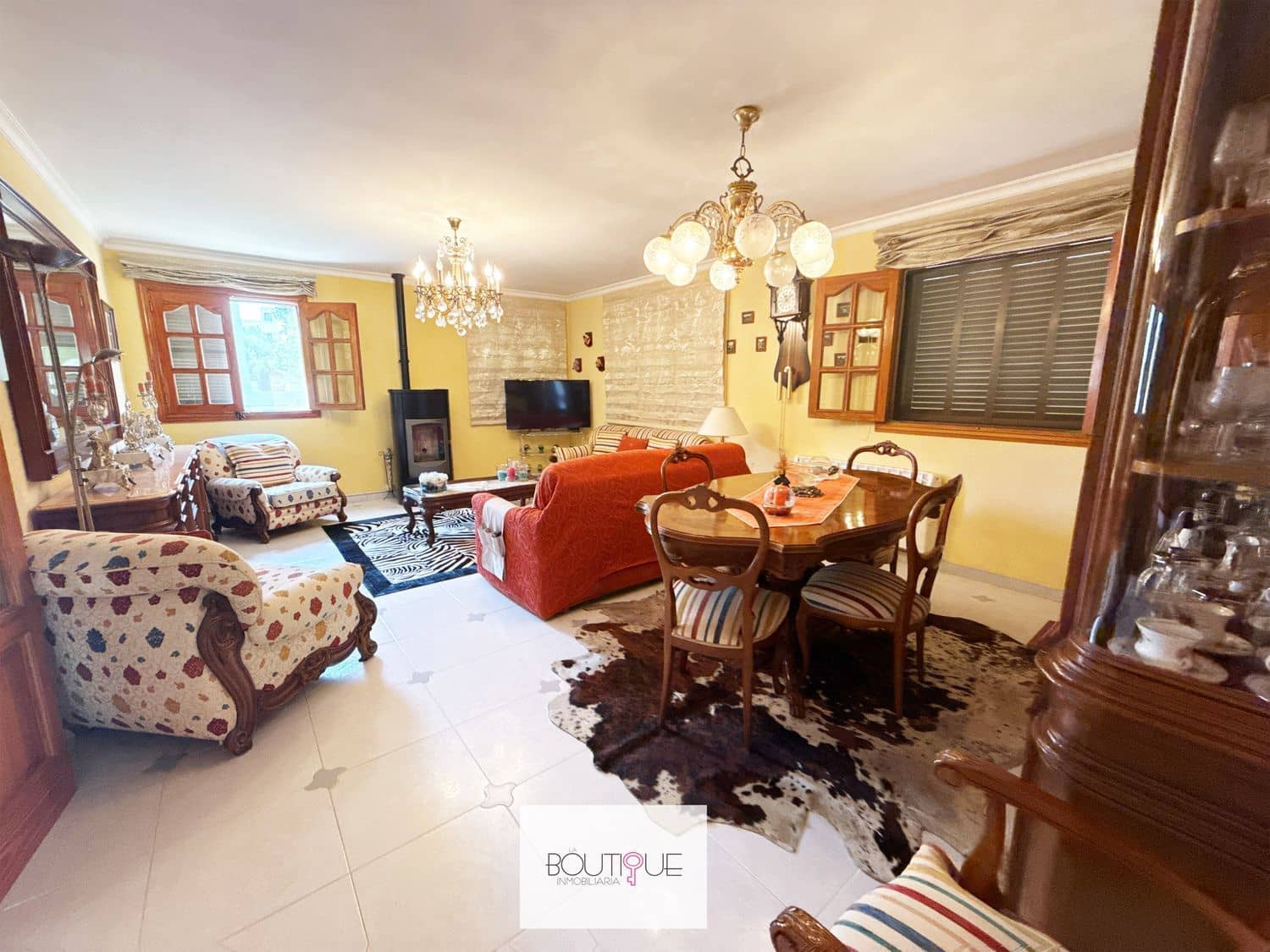 5 soverom Villa til salgs i Llucmajor med svømmebasseng garasje - € 950 000 (Ref: 9108361)