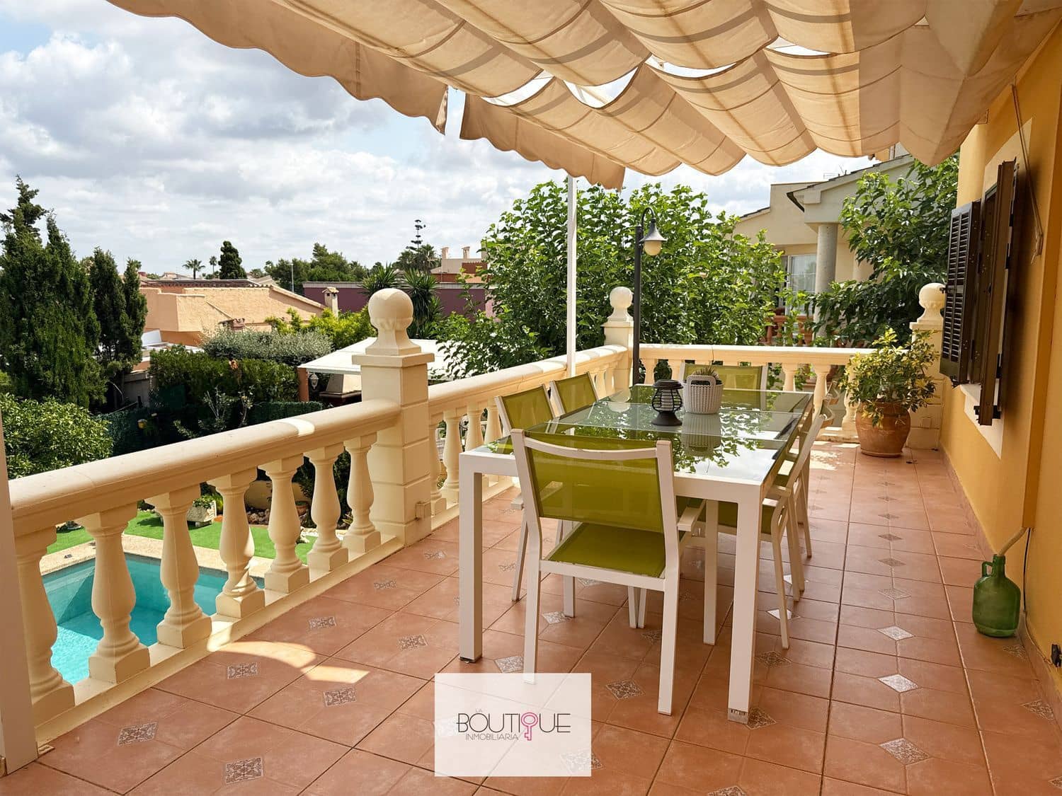 5 soverom Villa til salgs i Llucmajor med svømmebasseng garasje - € 950 000 (Ref: 9108361)