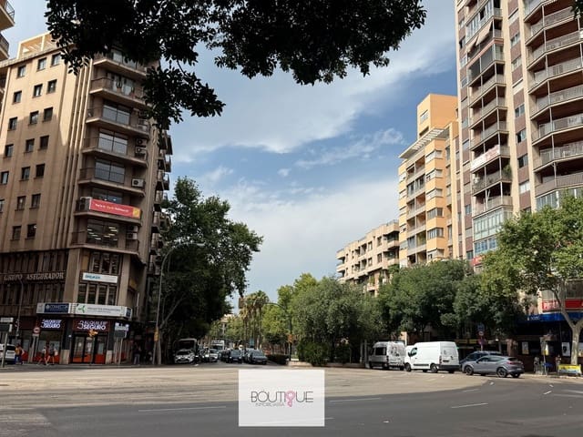 4 soveværelse Lejlighed til salg i Plaça dels Patins, Palma de Mallorca med garage - € 645.000 (Ref: 9118473)