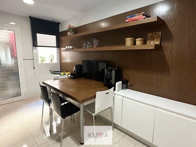 3 soverom Leilighet til salgs i Puerto de Alcudia, Alcúdia med garasje - € 625 000 (Ref: 9178035)