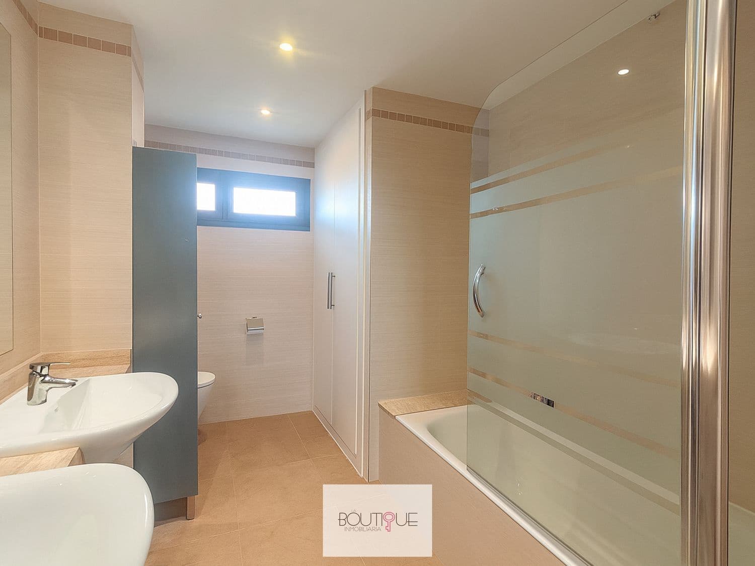 3 makuuhuone Huoneisto myytävänä paikassa Palma de Mallorca mukana uima-altaan 
autotalli - 1 180 000 € (Ref: 9419474)