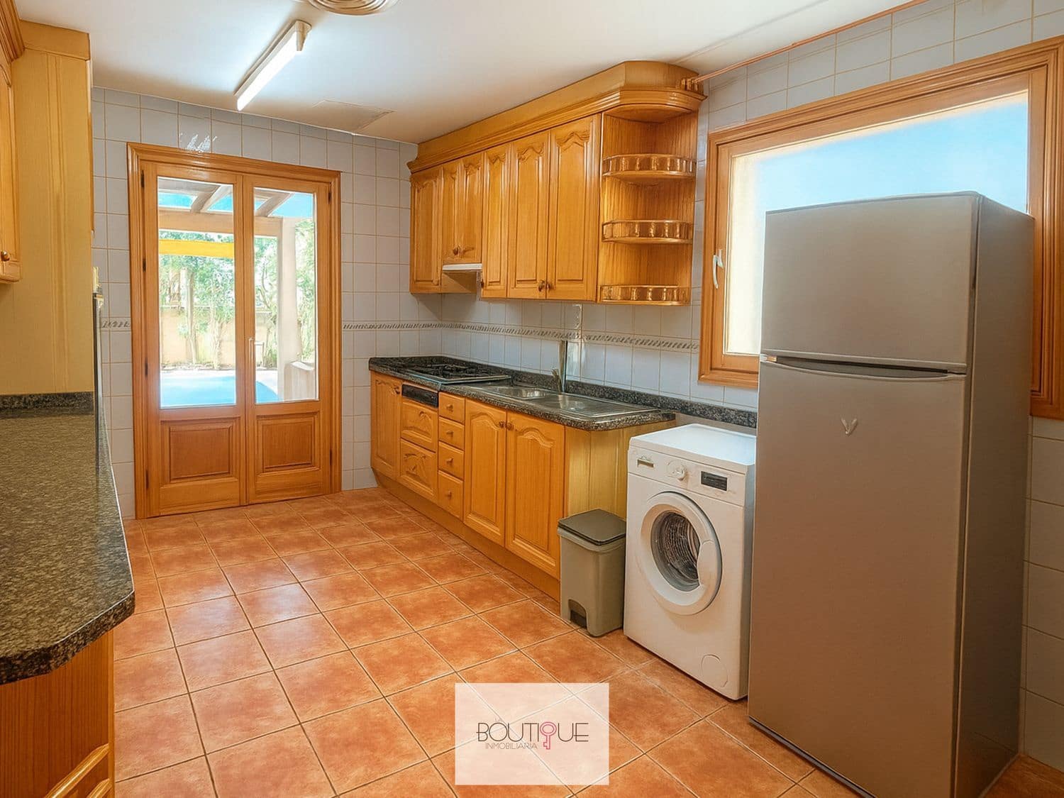 5 makuuhuone Huvila myytävänä paikassa Palmanyola mukana uima-altaan 
autotalli - 760 000 € (Ref: 9424322)