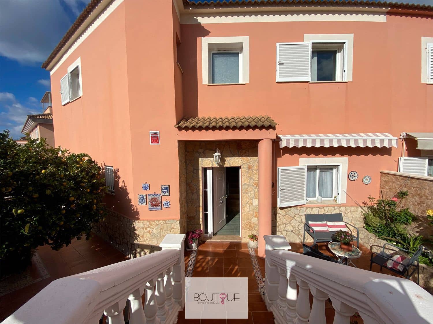 4 quarto Casa em Banda para venda em Badia Blava com piscina garagem - 745 000 € (Ref: 9449552)