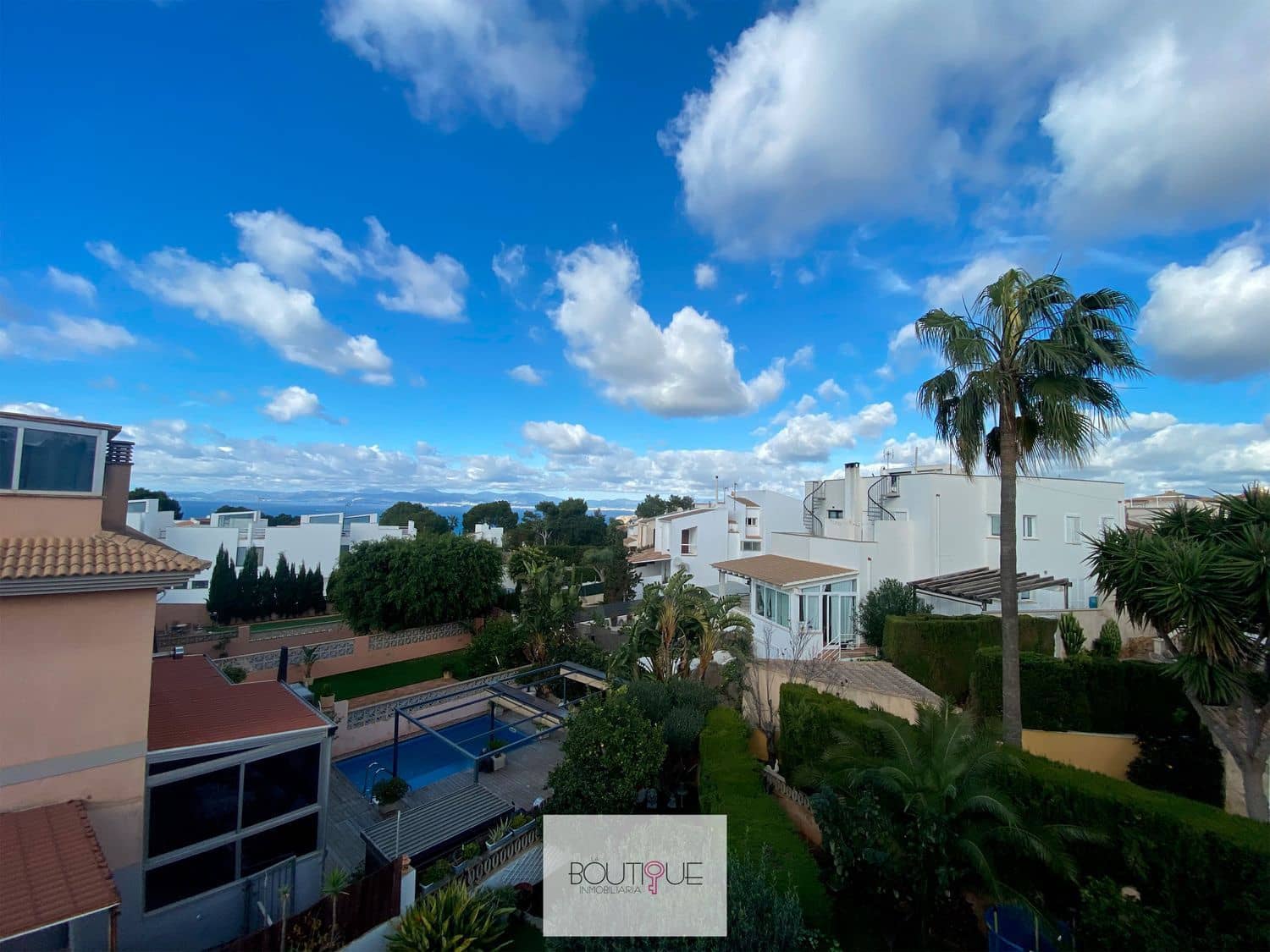 4 quarto Casa em Banda para venda em Badia Blava com piscina garagem - 745 000 € (Ref: 9449552)