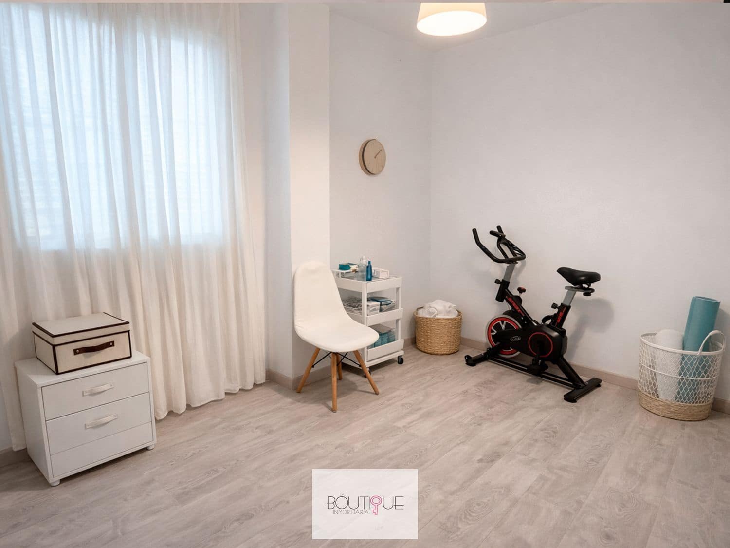 3 sypialnia Apartament na sprzedaż w Son Gual z basenem garażem - 490 000 € (Ref: 9471985)