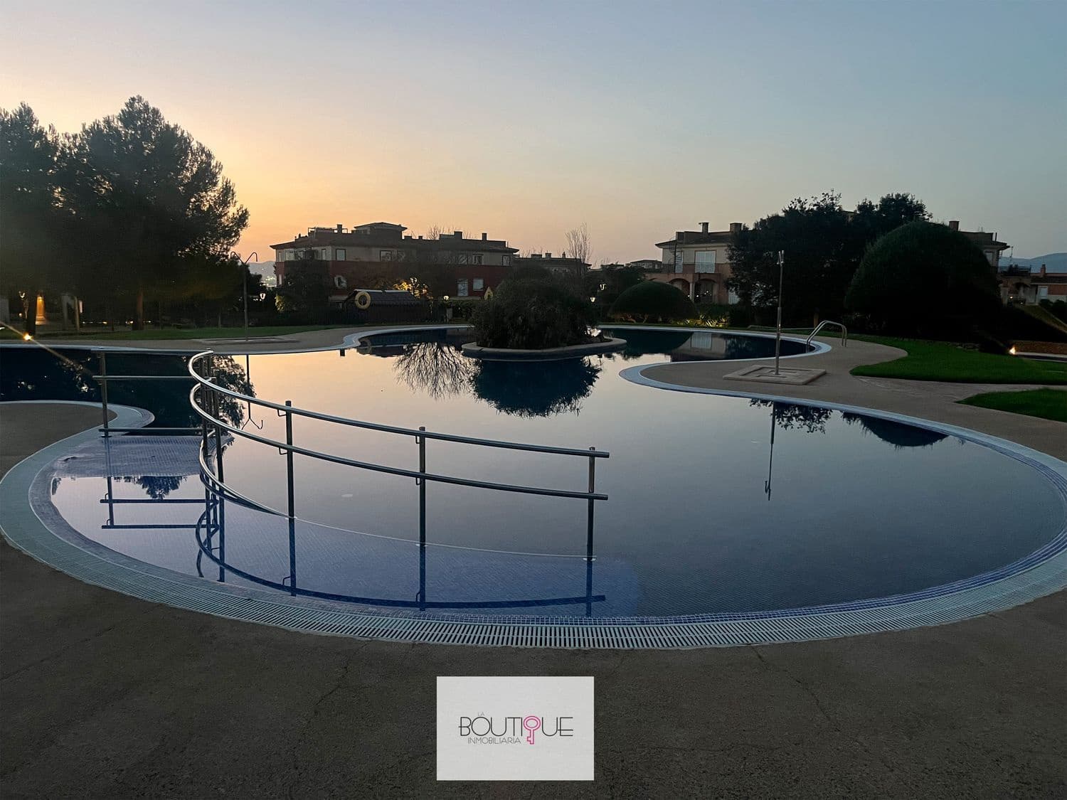 3 sypialnia Apartament na sprzedaż w Son Gual z basenem garażem - 490 000 € (Ref: 9471985)