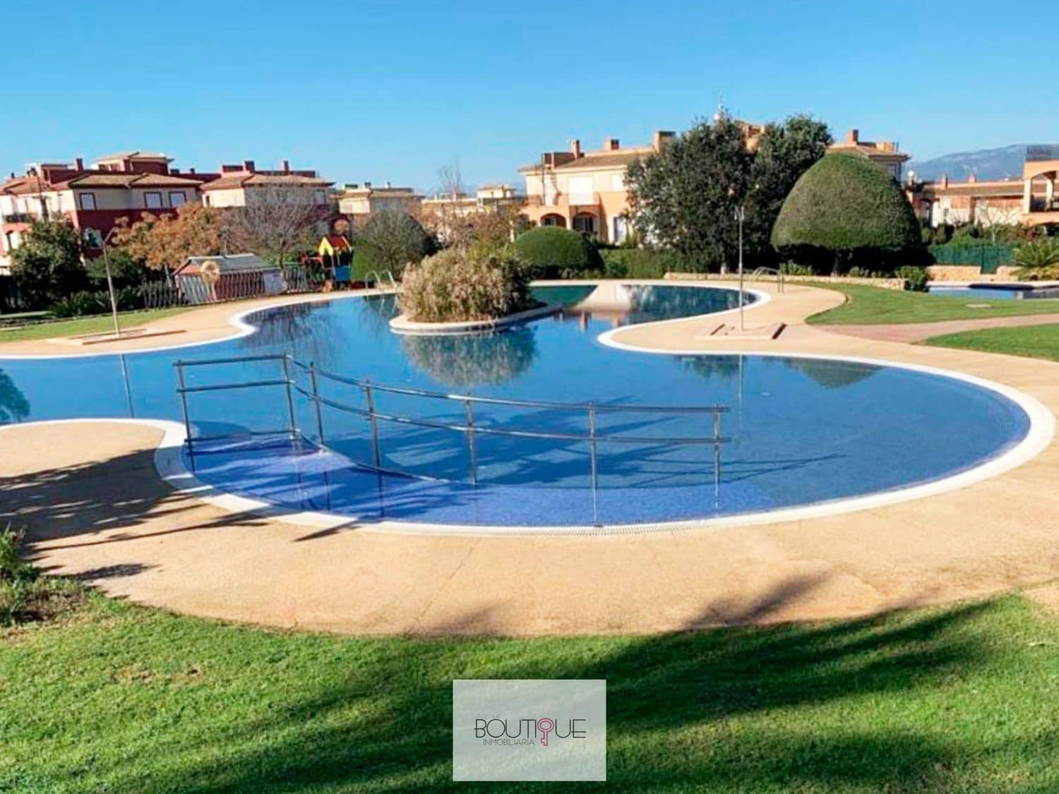 3 sypialnia Apartament na sprzedaż w Son Gual z basenem garażem - 490 000 € (Ref: 9471985)