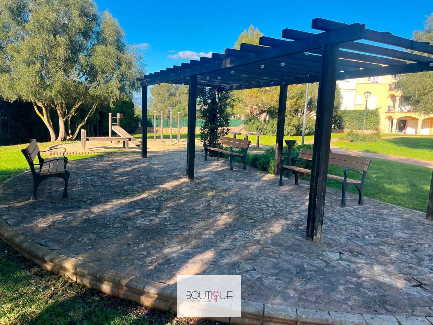 3 sypialnia Apartament na sprzedaż w Son Gual z basenem garażem - 490 000 € (Ref: 9471985)