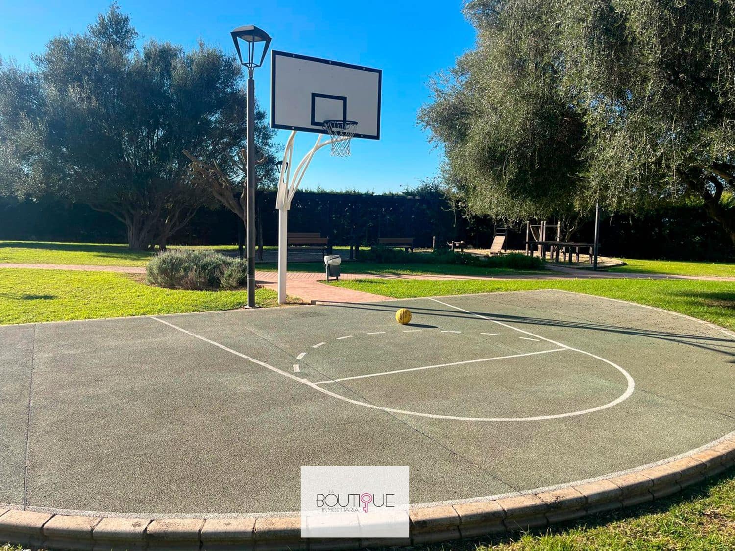 3 sypialnia Apartament na sprzedaż w Son Gual z basenem garażem - 490 000 € (Ref: 9471985)