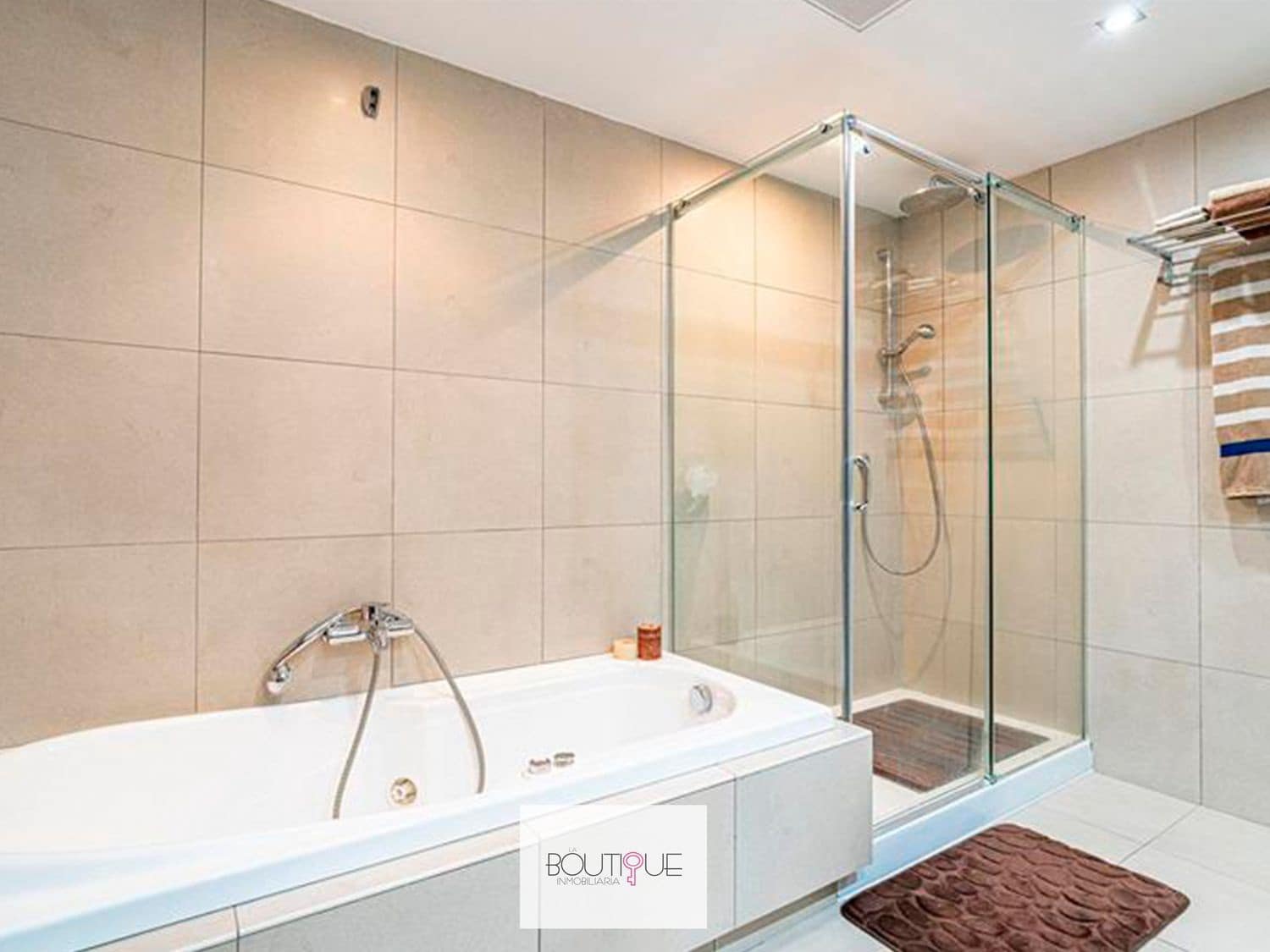 4 slaapkamer Huis te koop in Genova met zwembad garage - € 1.380.000 (Ref: 9491048)