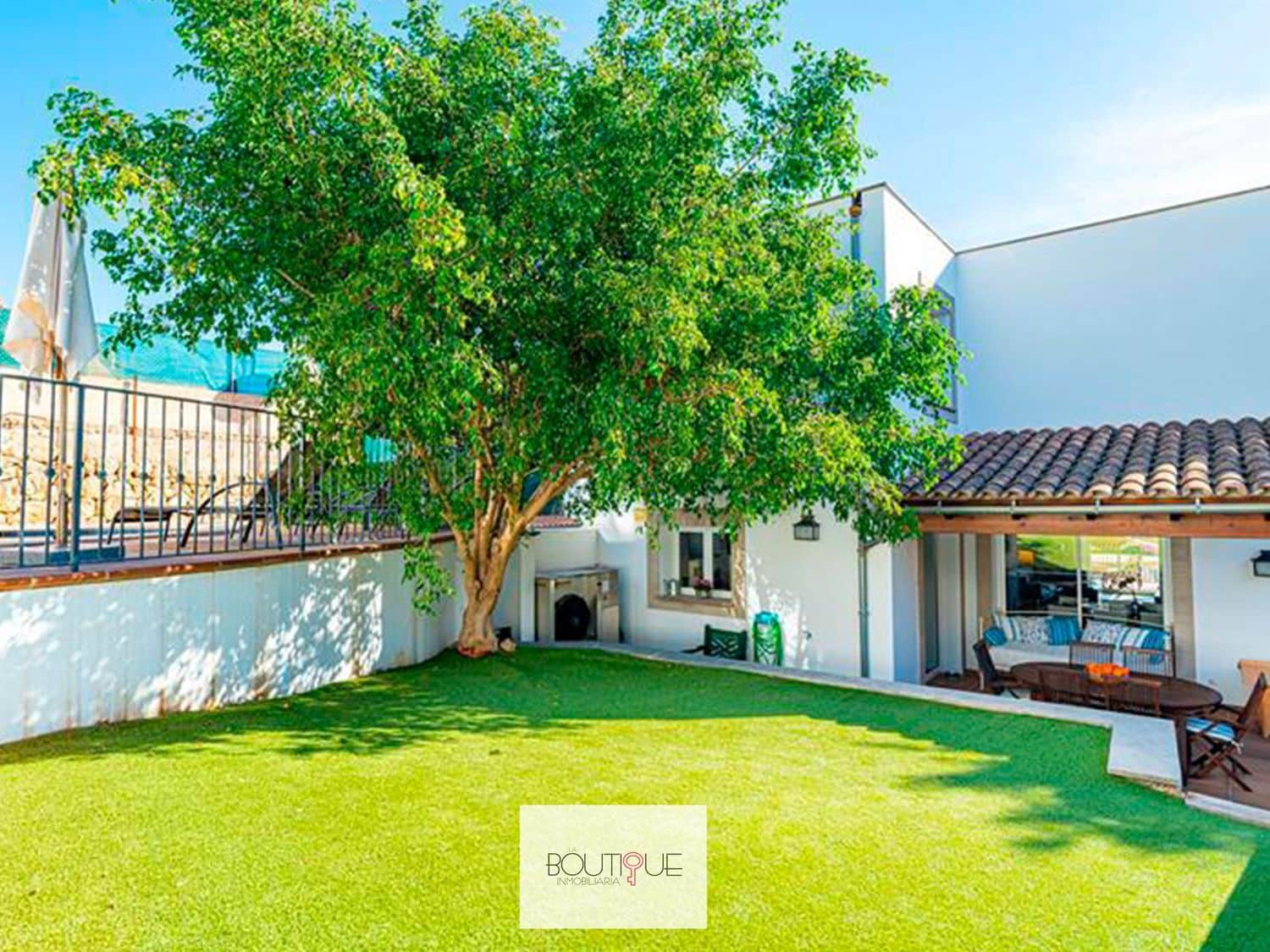 4 slaapkamer Huis te koop in Genova met zwembad garage - € 1.380.000 (Ref: 9491048)