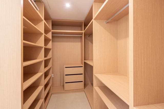 3 makuuhuone Huvila myytävänä paikassa Badia Gran, Llucmajor mukana uima-altaan 
autotalli - 1 645 000 € (Ref: 9585908)