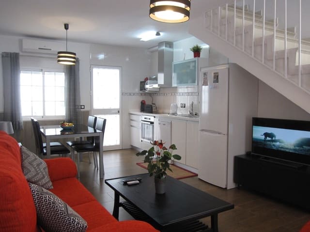 2 bedroom Townhouse for rent in Nerja - € 1,100 (Ref: 10003591)