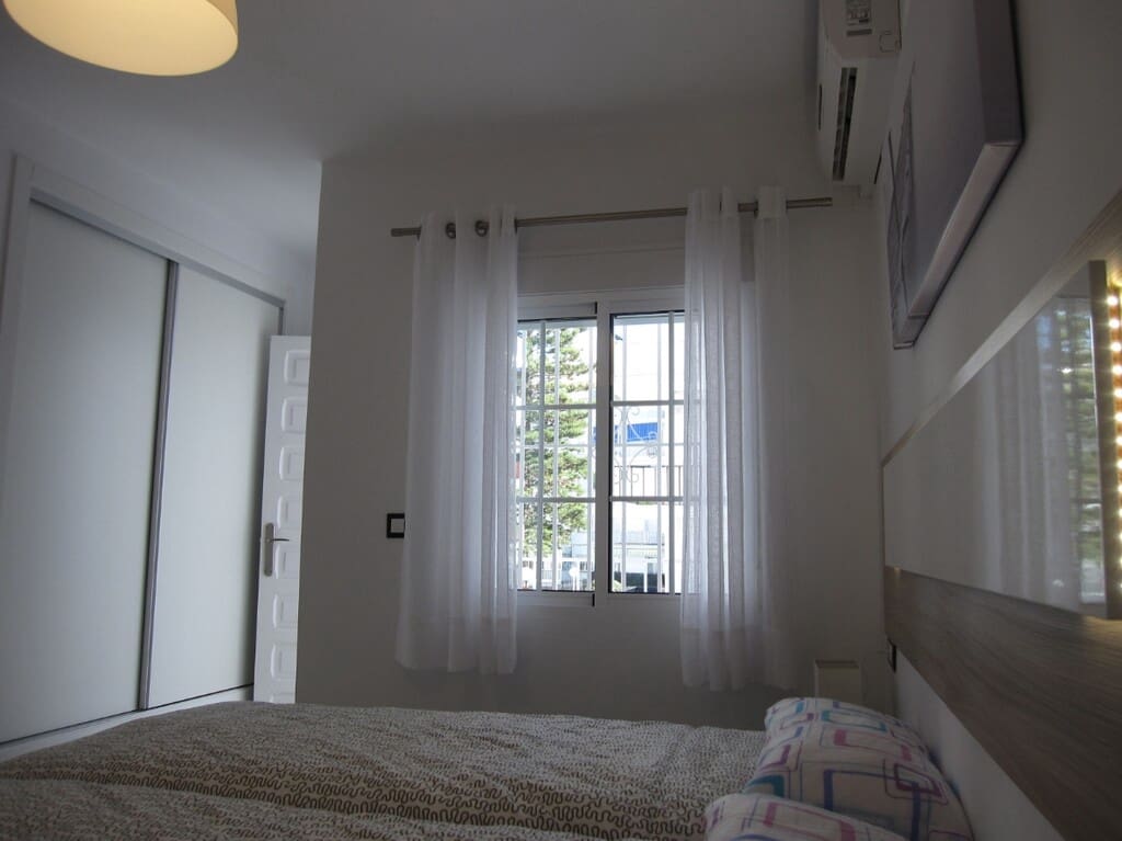 2 bedroom Townhouse for rent in Nerja - € 1,100 (Ref: 10003591)