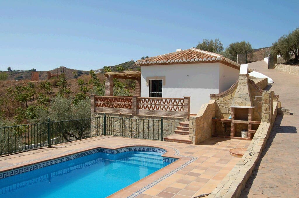 3 soveværelse Villa til leje i Frigiliana med swimmingpool - € 1.400 (Ref: 10005254)