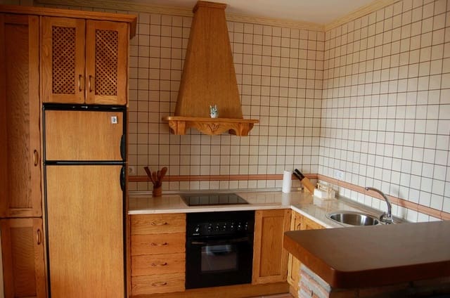 3 soveværelse Villa til leje i Frigiliana med swimmingpool - € 1.400 (Ref: 10005254)