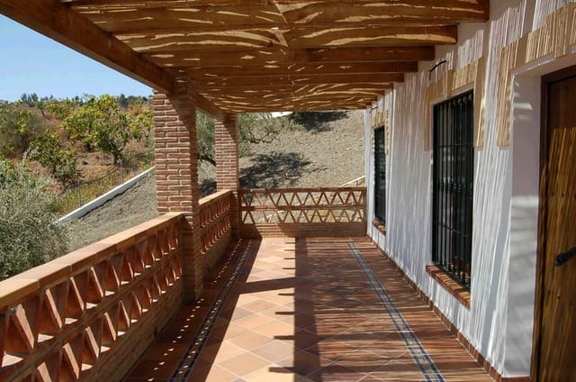 3 soveværelse Villa til leje i Frigiliana med swimmingpool - € 1.400 (Ref: 10005254)