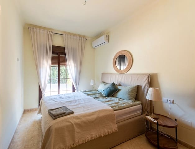 Appartement de 2 chambres à louer à Nerja avec piscine - 850 € (Ref: 10008772)