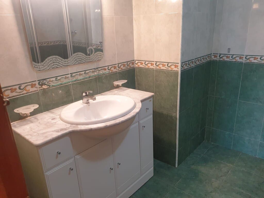 Appartement de 2 chambres à louer à Nerja avec piscine - 850 € (Ref: 10008772)