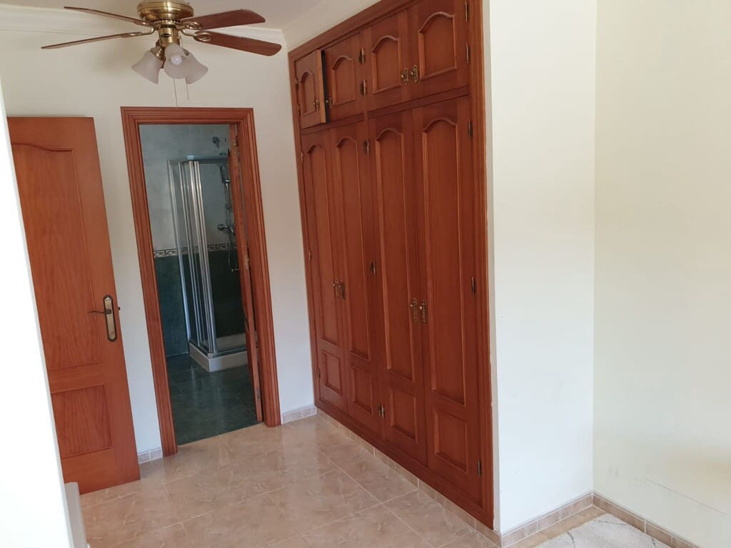 Appartement de 2 chambres à louer à Nerja avec piscine - 850 € (Ref: 10008772)