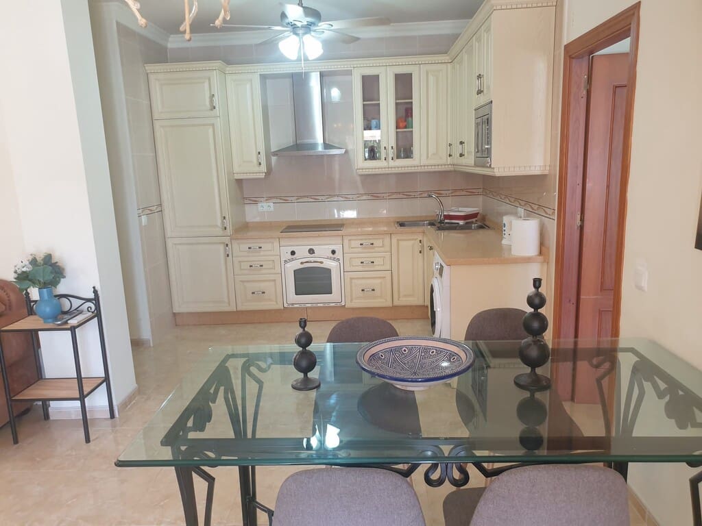 Appartement de 2 chambres à louer à Nerja avec piscine - 850 € (Ref: 10008772)