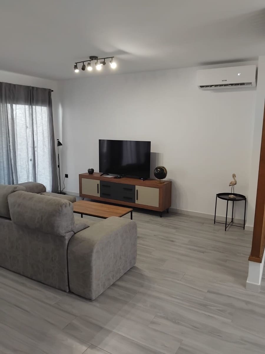 3 Zimmer Haus zu vermieten in Nerja mit Pool - 1.800 € (Ref: 10033585)
