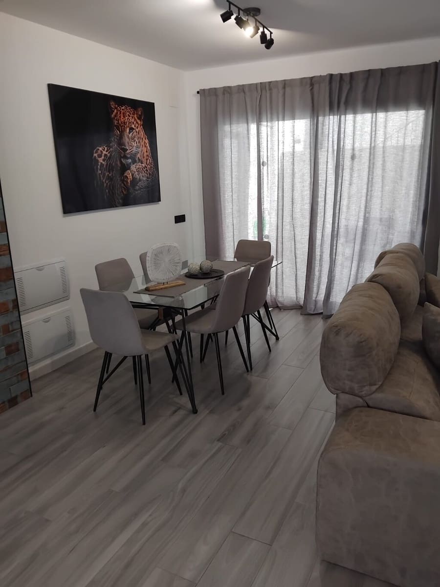 3 Zimmer Haus zu vermieten in Nerja mit Pool - 1.800 € (Ref: 10033585)