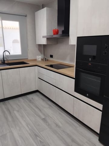 3 Zimmer Haus zu vermieten in Nerja mit Pool - 1.800 € (Ref: 10033585)