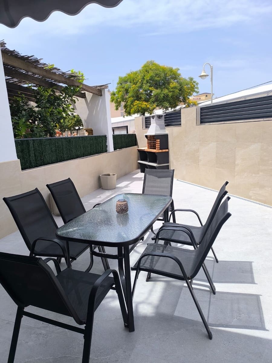 4 makuuhuone Omakotitalo vuokrattavana paikassa El Morche - 1 200 € (Ref: 10044707)