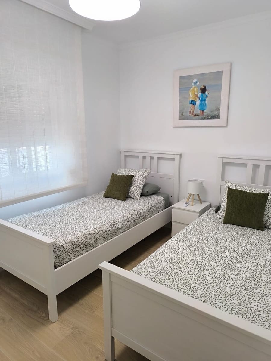 4 makuuhuone Omakotitalo vuokrattavana paikassa El Morche - 1 200 € (Ref: 10044707)