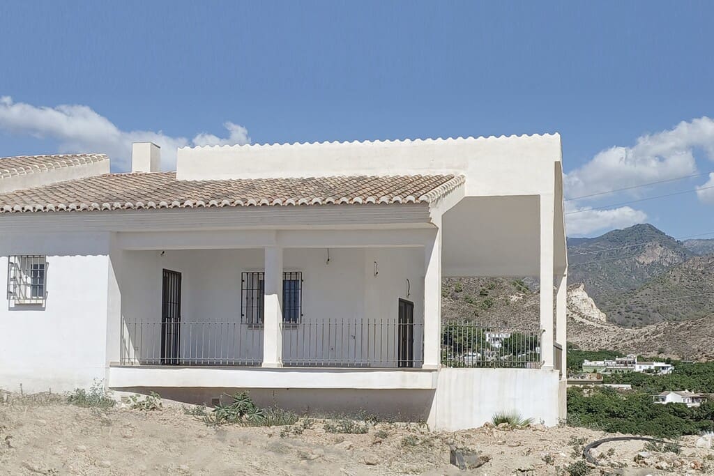Chalet de 3 habitaciones en Frigiliana en venta - 747.000 € (Ref: 10054877)