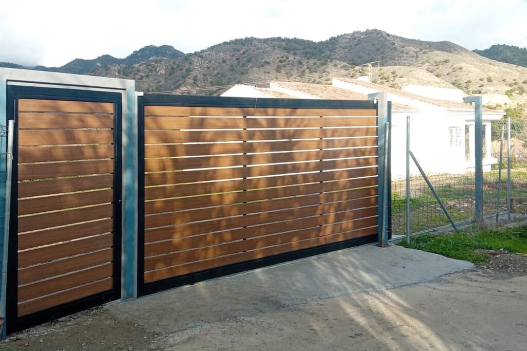 Chalet de 3 habitaciones en Frigiliana en venta - 747.000 € (Ref: 10054877)