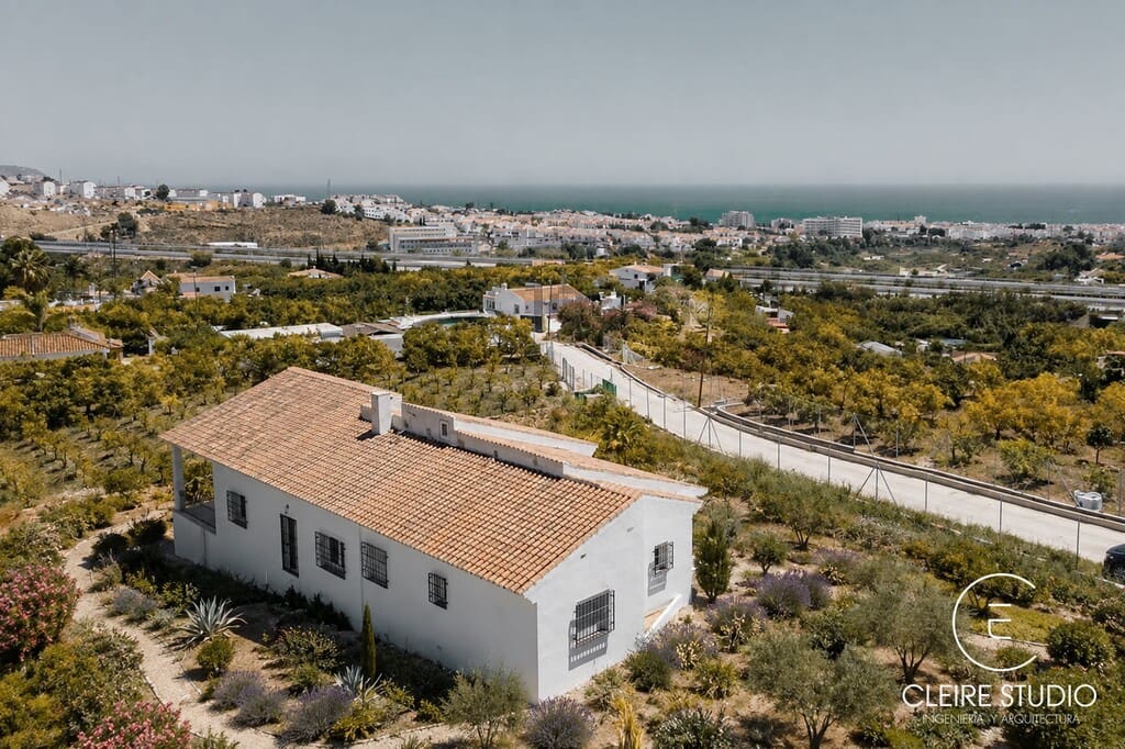 Chalet de 3 habitaciones en Frigiliana en venta - 747.000 € (Ref: 10054877)