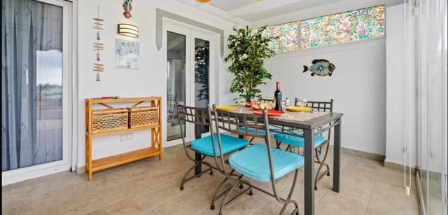 Apartamento de 2 habitaciones en Nerja en venta con piscina - 450.000 € (Ref: 10061437)