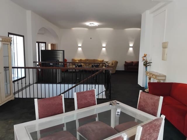 3 Zimmer Apartment zu vermieten in Nerja mit Pool Garage - 1.500 € (Ref: 10078039)