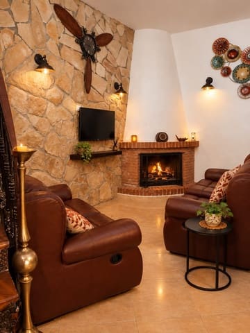 4 slaapkamer Huis te koop in Torrox Pueblo, Torrox - € 295.000 (Ref: 10094264)
