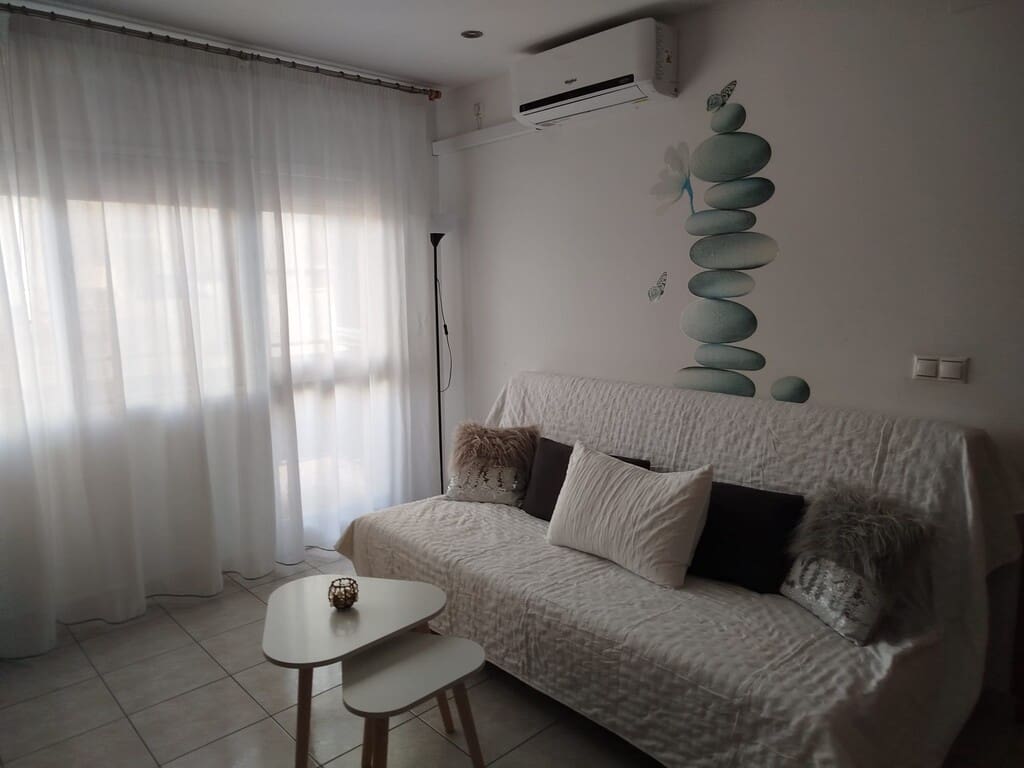 1 soverom Leilighet til leie i Nerja - € 1 080 (Ref: 10102196)